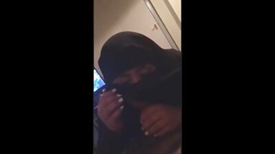 مردانہ موت کے چھینٹے کے ساتھ آخری orgasm.