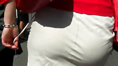 سیاہ جلد والی کتیا کی کالی بلی اور ہلکا لنڈ۔