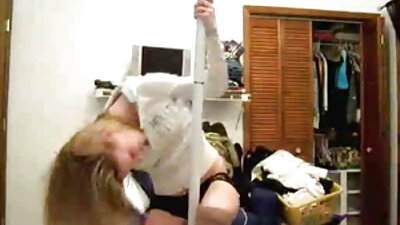 ریٹرو cuckold ڈک چوسنے کی عادت. نٹالی نورٹن اپنے شوہر کو دھوکہ دے رہی ہے۔