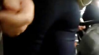 نفیس brunette ایک توجہ والے جڑ کے ساتھ خوبصورتی سے fucks.