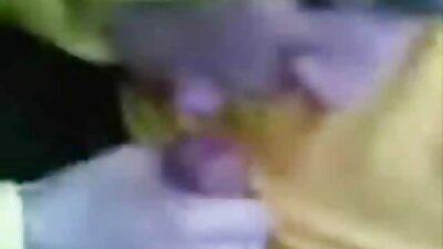 لڑکے اور لڑکی کے orgasm کے ساتھ نوجوان سنہرے بالوں والی جنسی جنسی۔