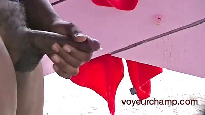 سیکسی نرس اپنی انگلیوں سے مقعد اور بلی میں خود کو چودتی ہے۔