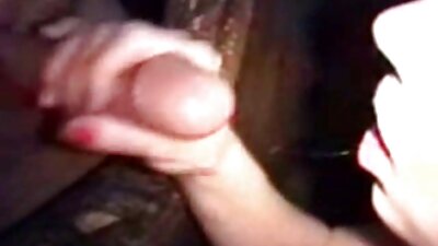 ایک ڈسکو بار میں سینگ کتیاوں کے ساتھ نشے میں بھاڑ میں جاؤ پارٹی.