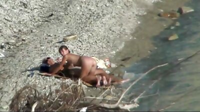 چھوٹی چھاتی کے ساتھ روسی سنہرے بالوں والی بھاڑ میں جاؤ.